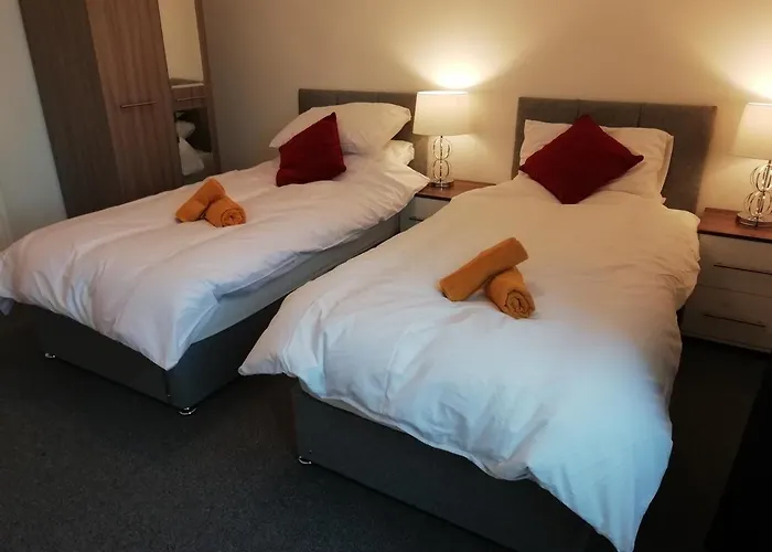 Carvetii - Vincent House - Large 3 Bedroom Apartment With On-Site Parking