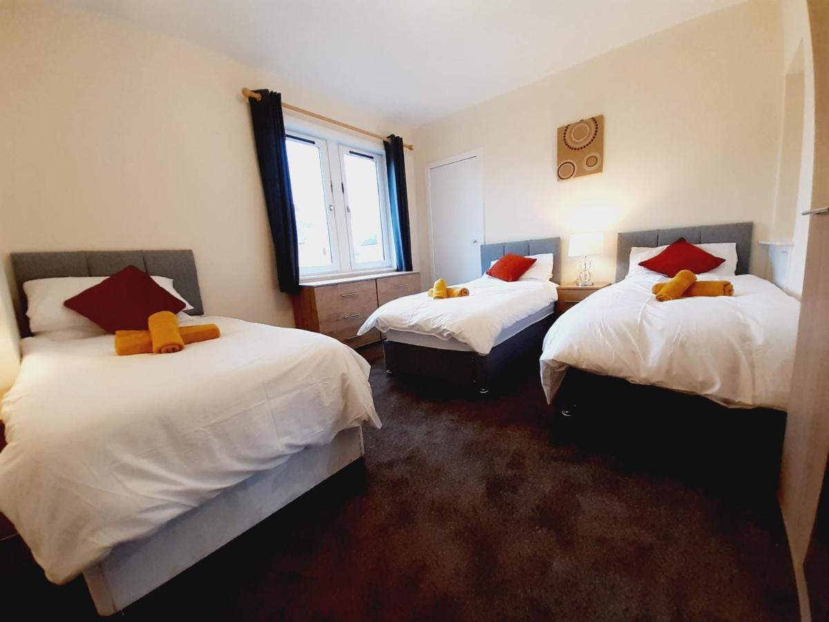 Carvetii - Vincent House - Large 3 Bedroom With On-site Parking Apartment
