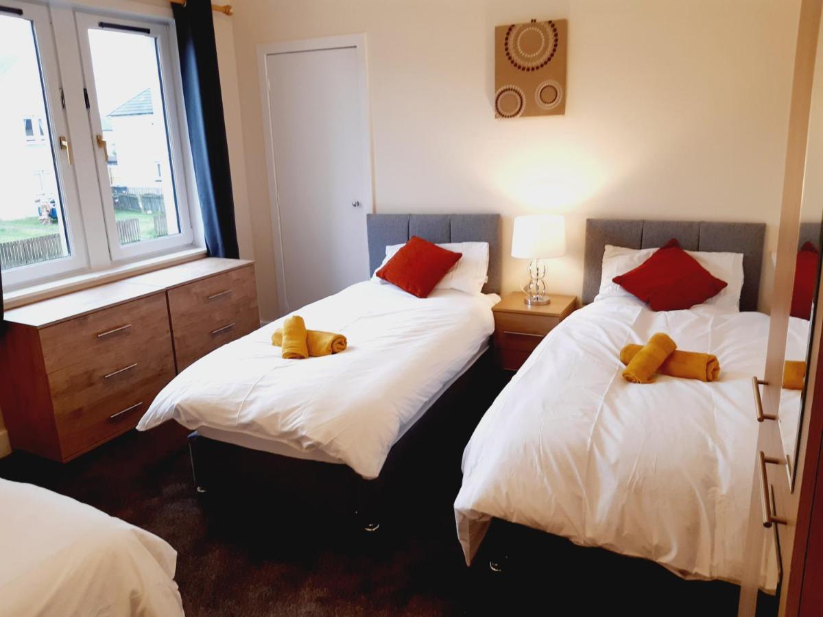 Carvetii - Vincent House - Large 3 Bedroom With On-site Parking Apartment *