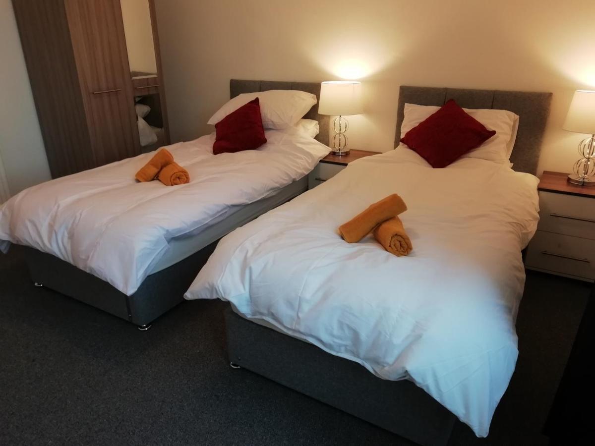 Carvetii - Vincent House - Large 3 Bedroom With On-site Parking Lochgelly